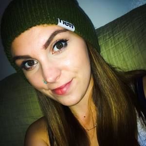 Meet your Posher, Kayla